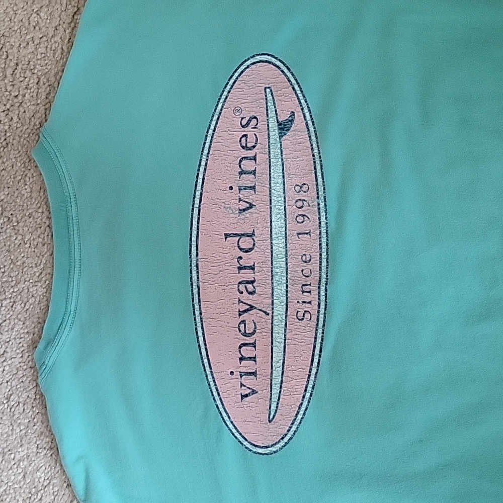 Vineyard Vines T-shirt
